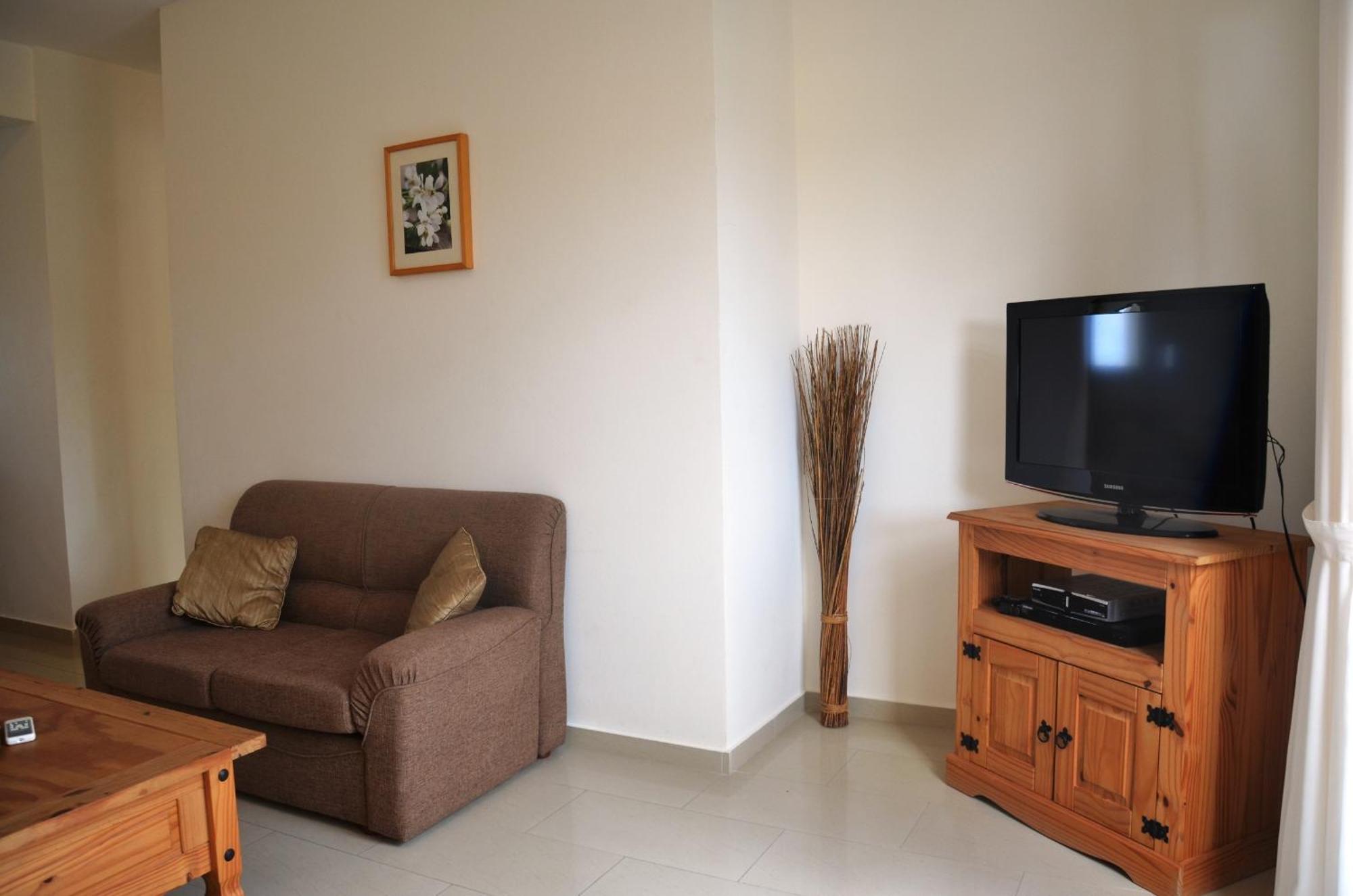 Top Floor, 2 Bedroom Apartment Vanessa D204, Free Wifi, Village View Peyia Exterior foto