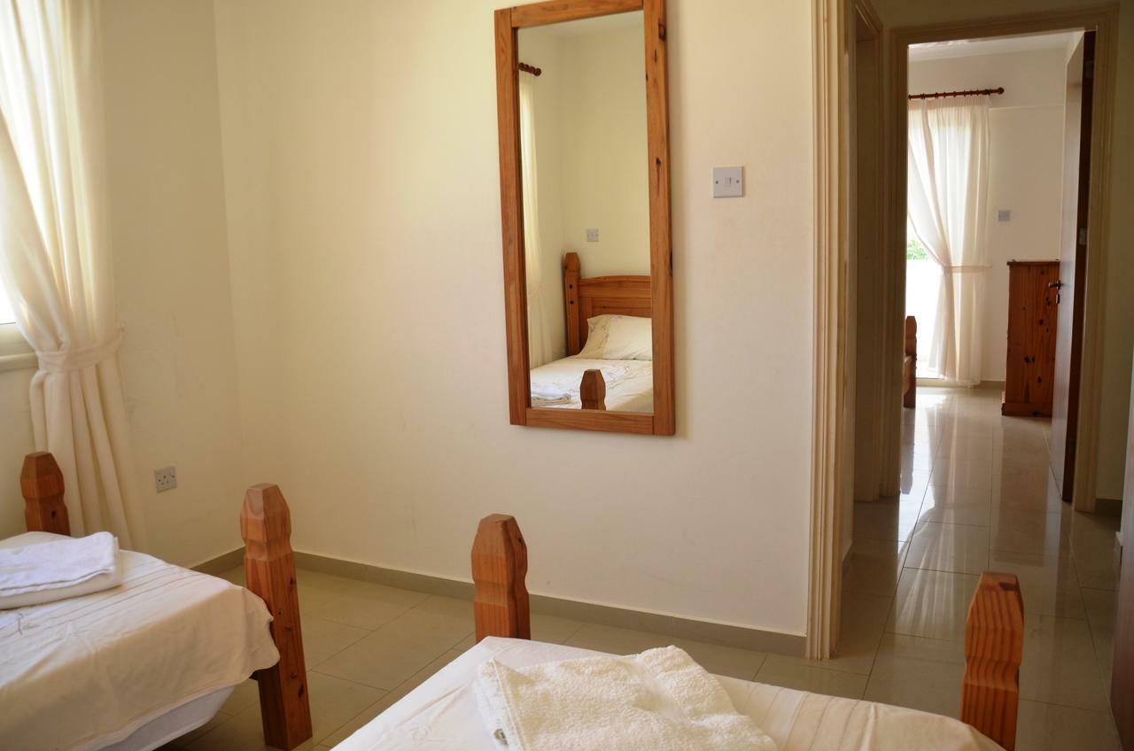 Top Floor, 2 Bedroom Apartment Vanessa D204, Free Wifi, Village View Peyia Cameră foto