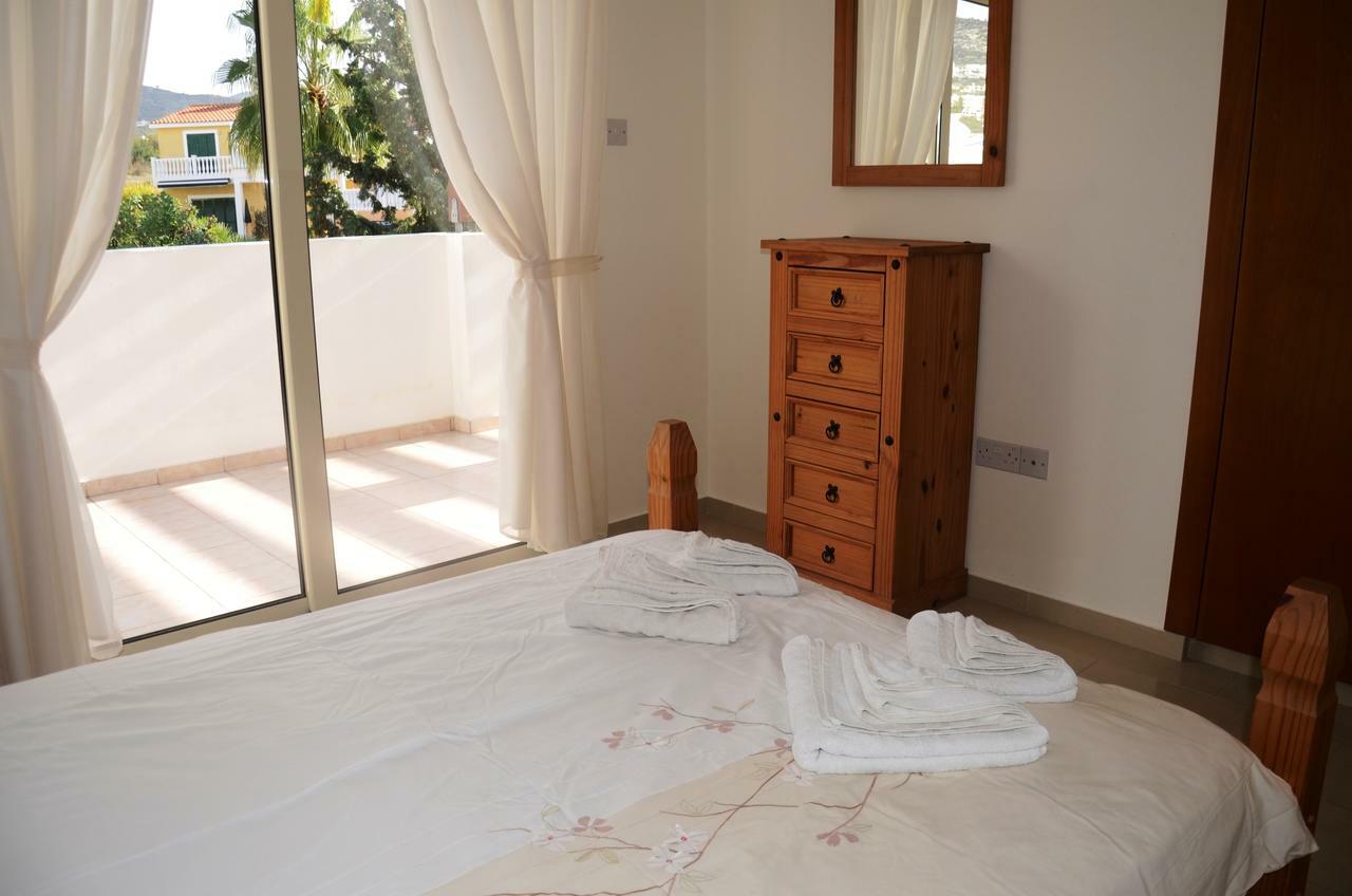 Top Floor, 2 Bedroom Apartment Vanessa D204, Free Wifi, Village View Peyia Cameră foto