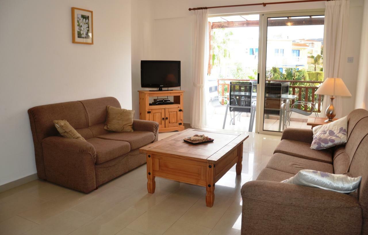 Top Floor, 2 Bedroom Apartment Vanessa D204, Free Wifi, Village View Peyia Cameră foto