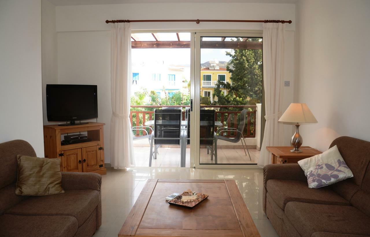 Top Floor, 2 Bedroom Apartment Vanessa D204, Free Wifi, Village View Peyia Cameră foto