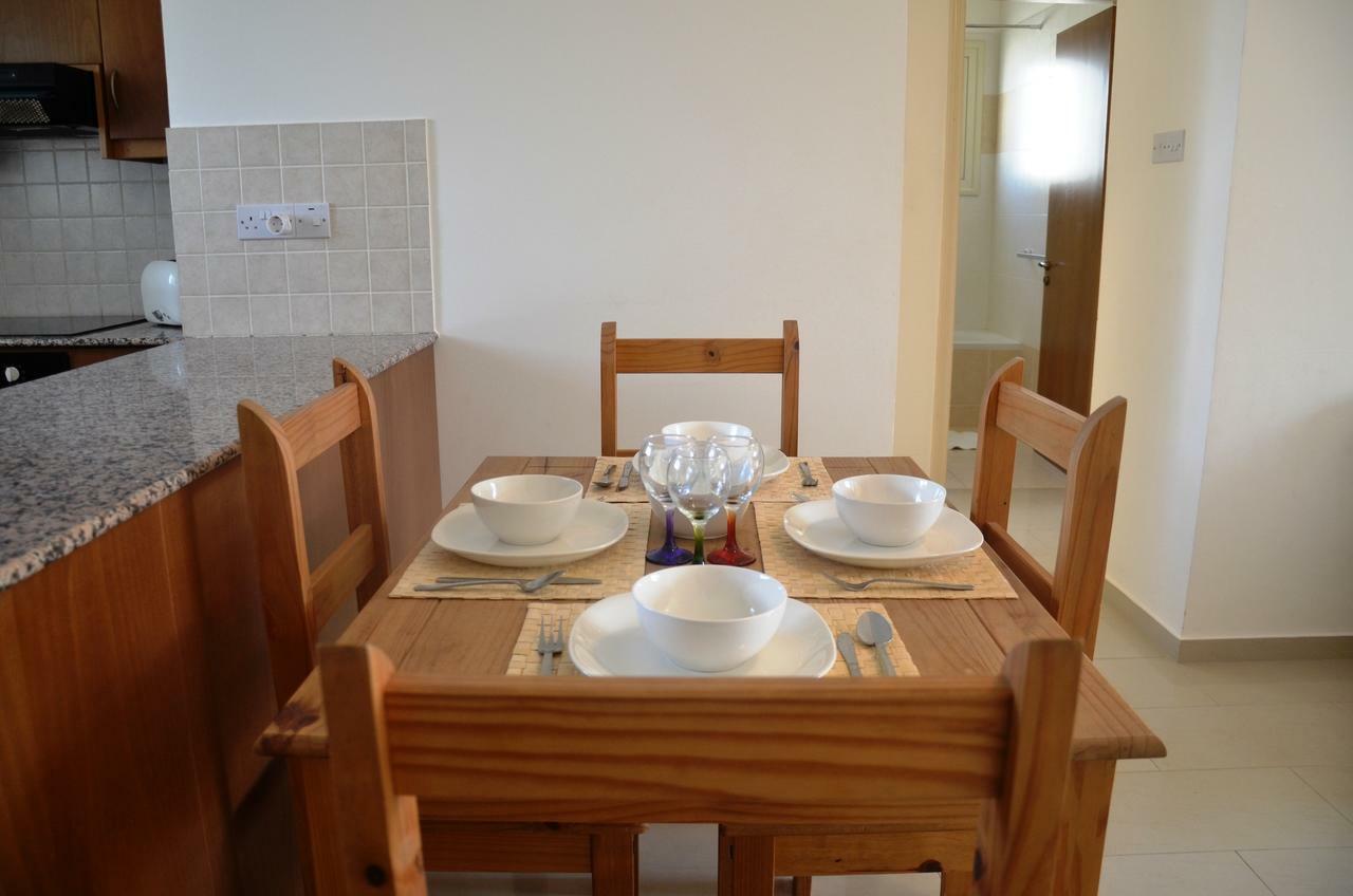 Top Floor, 2 Bedroom Apartment Vanessa D204, Free Wifi, Village View Peyia Cameră foto